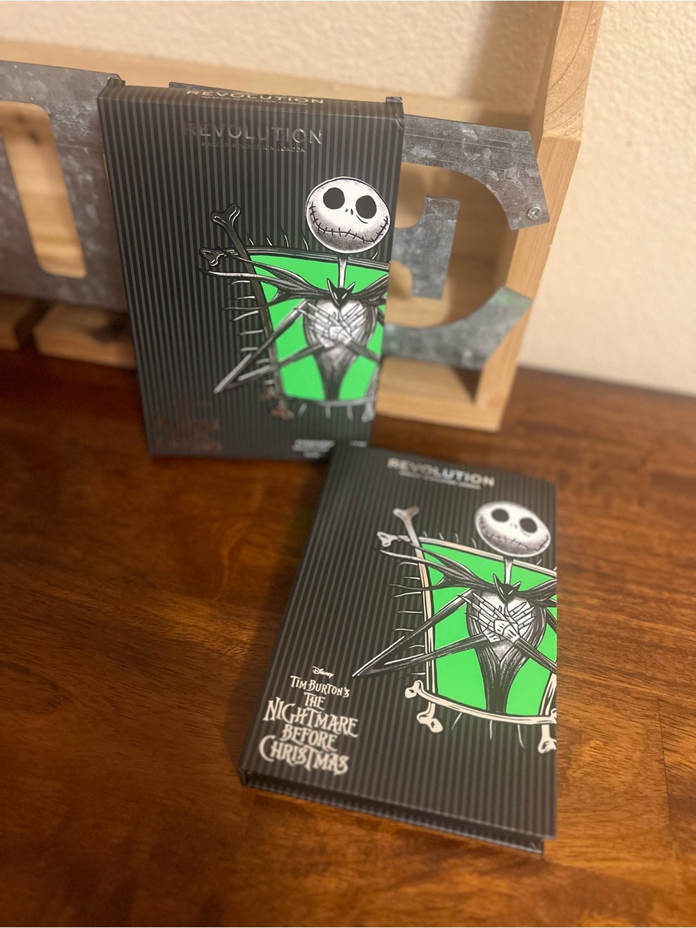The night before Christmas (jack eyeshadow palette)